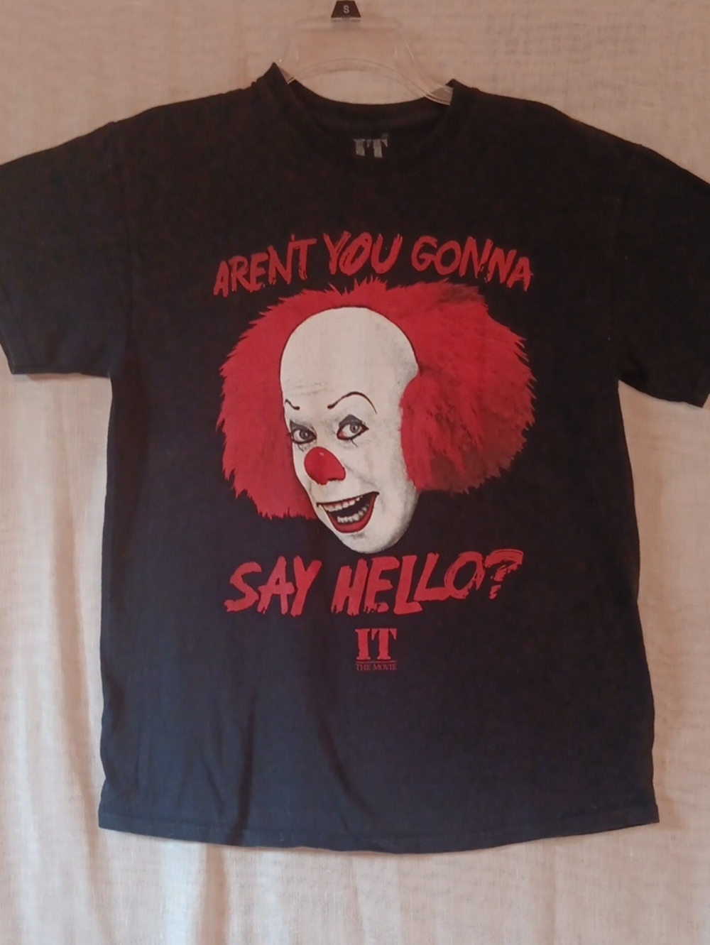 IT Movie Pennywise "Aren't You Gonna Say Hello?" Graphic Tee. Size Medium